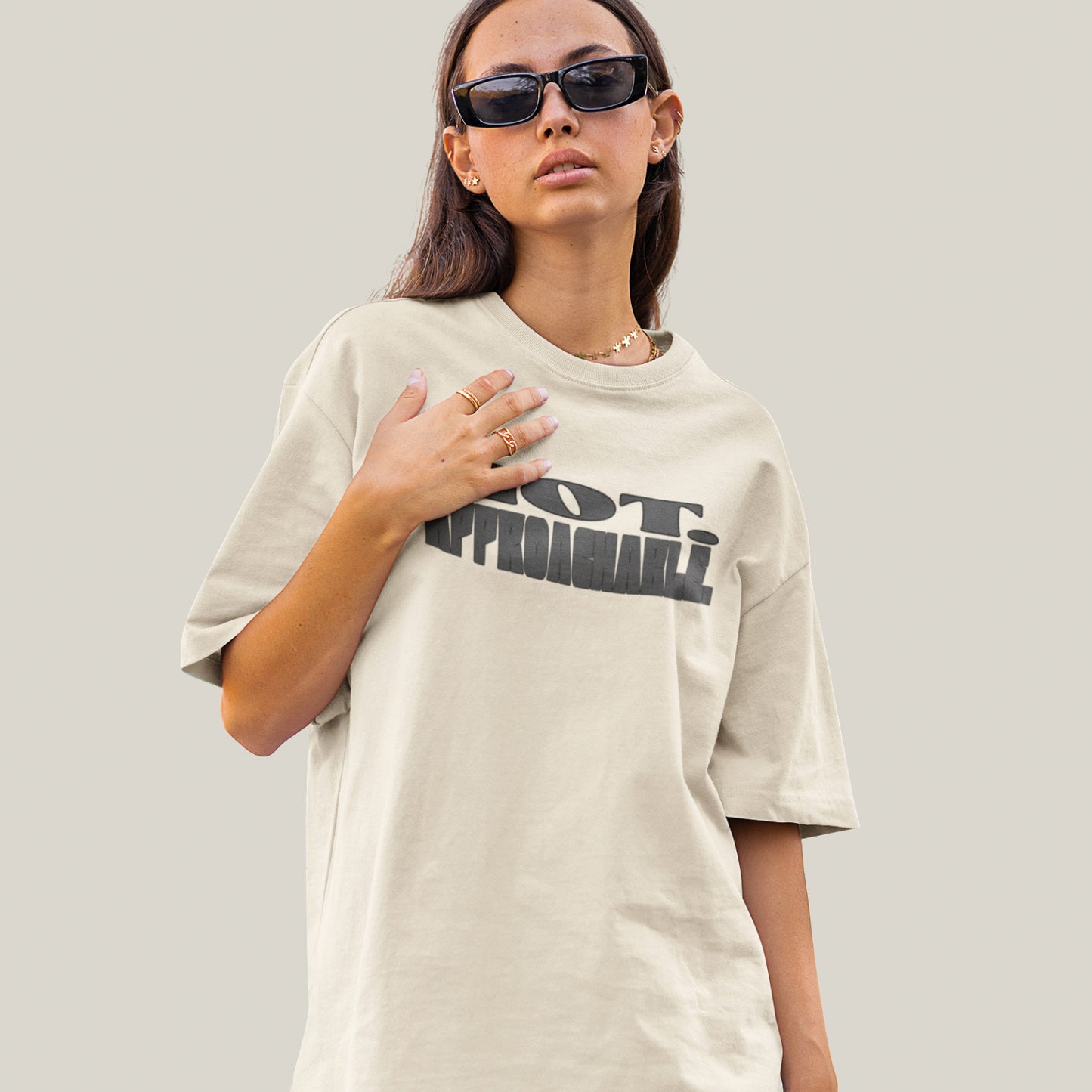 NOT APPROACHABLE – Oversized T-shirt-Off white