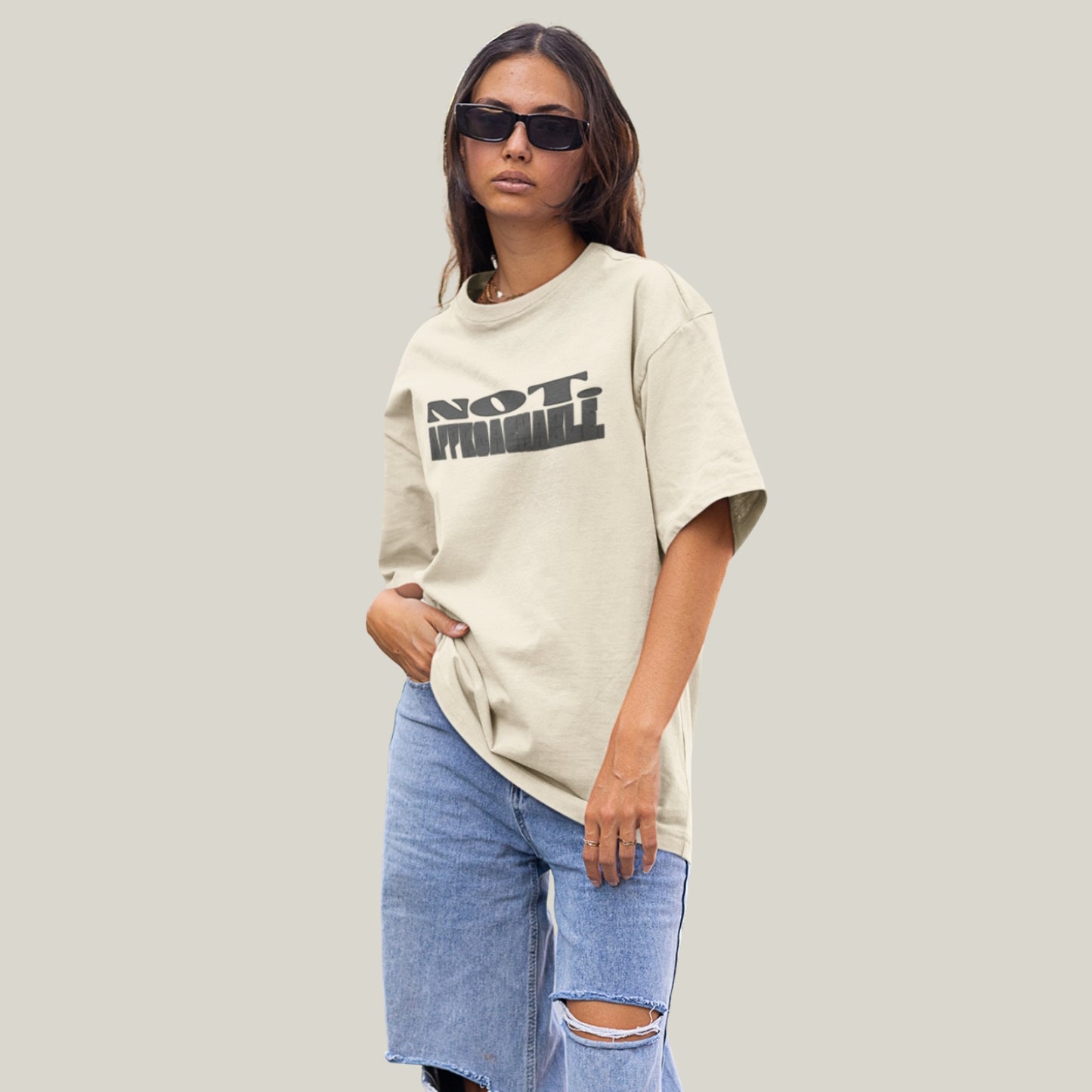 NOT APPROACHABLE – Oversized T-shirt-Off white